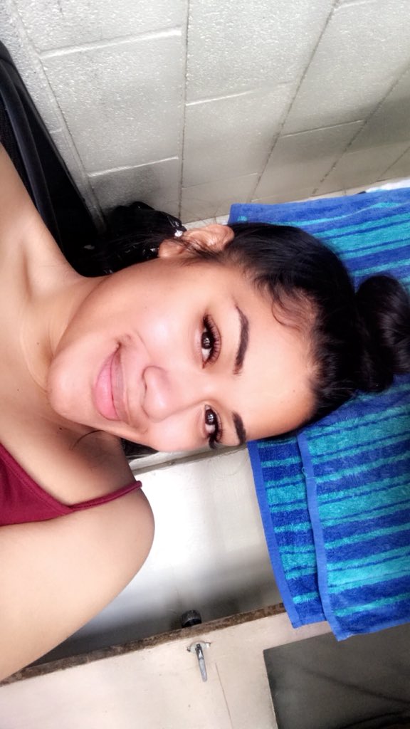raextominiko's tweet photo. Can I just drop this 😂 #lashesdid #ifellwavy #skinsmooth who dis 🤪 https://t.co/idASdAPRjl