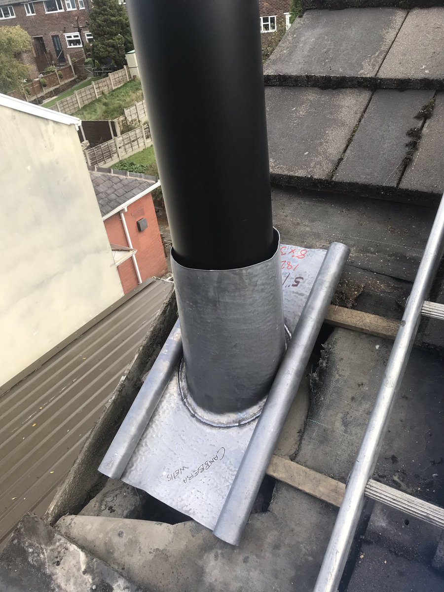 DavidOB82748076's tweet photo. Twin wall added to a previously lowered chimney https://t.co/YIMTviNtqe