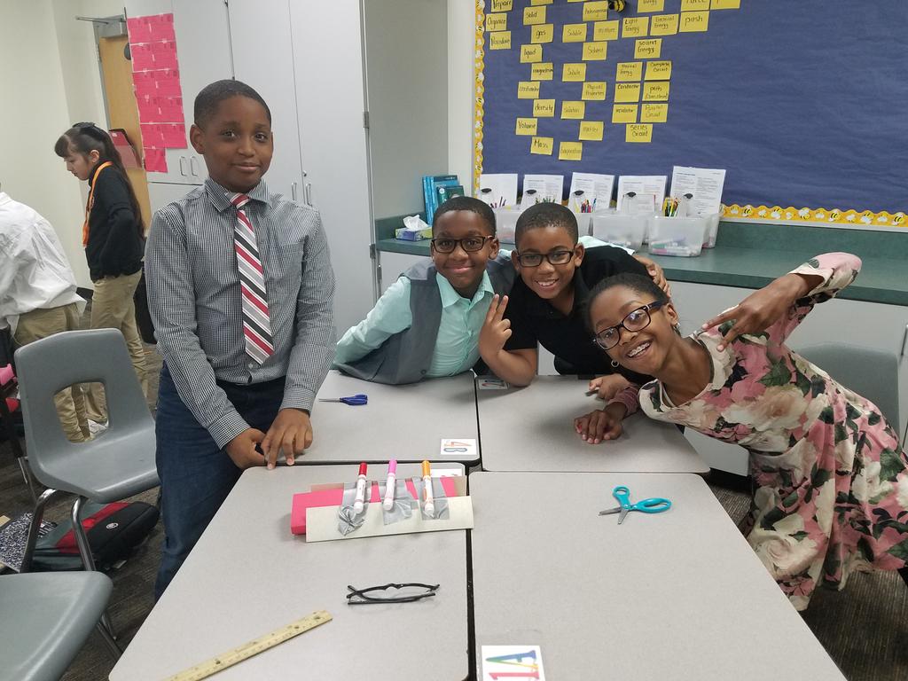 CindyGarrett20's tweet image. @CHISDCP super excited that Mrs. Hill&apos;s homeroom all rose to the Challenge! #forceandmotion #bridgebuild #allfivegroupssucceed @MrsFHillchcp
