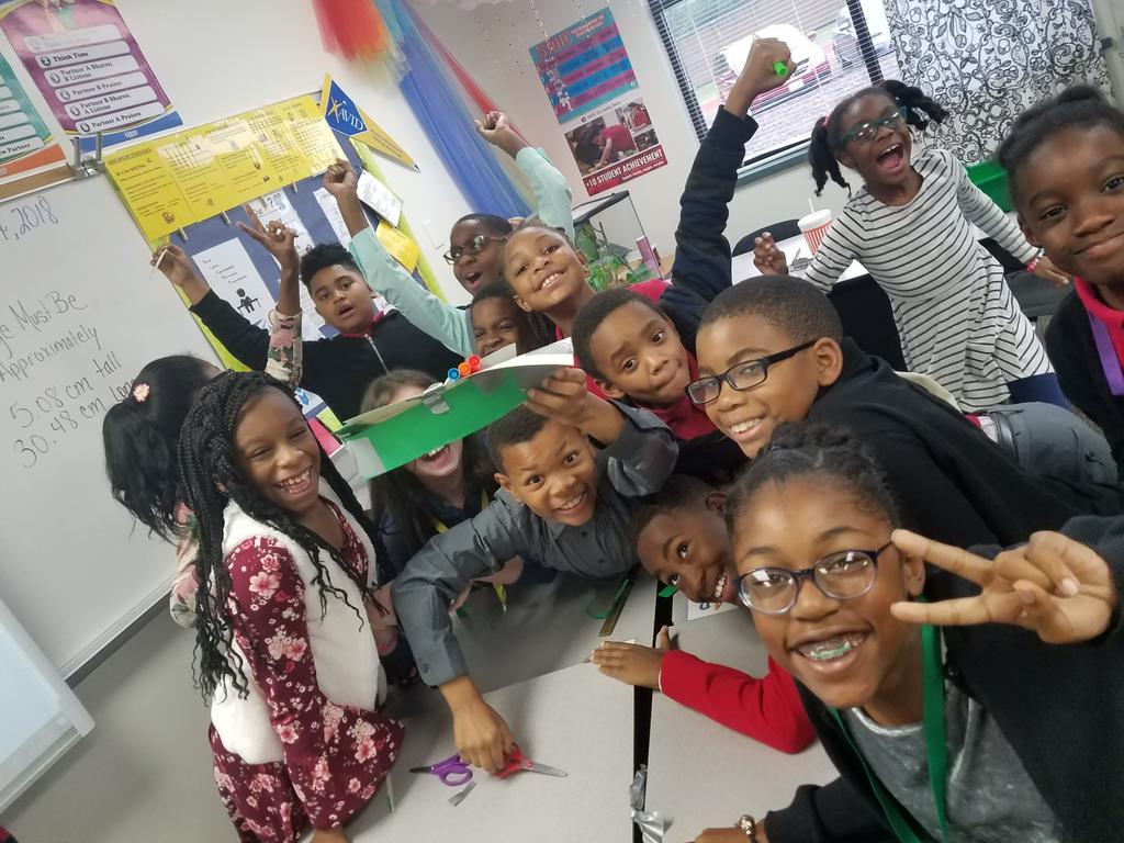 CindyGarrett20's tweet image. @CHISDCP super excited that Mrs. Hill&apos;s homeroom all rose to the Challenge! #forceandmotion #bridgebuild #allfivegroupssucceed @MrsFHillchcp