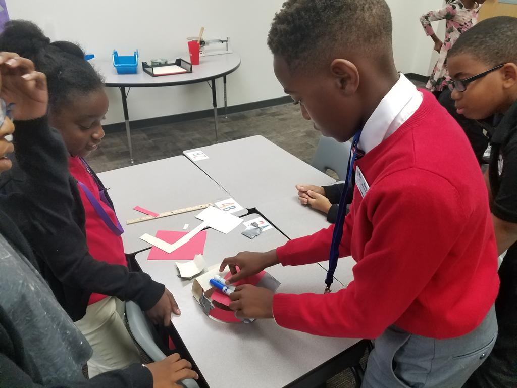 CindyGarrett20's tweet image. @CHISDCP super excited that Mrs. Hill&apos;s homeroom all rose to the Challenge! #forceandmotion #bridgebuild #allfivegroupssucceed @MrsFHillchcp