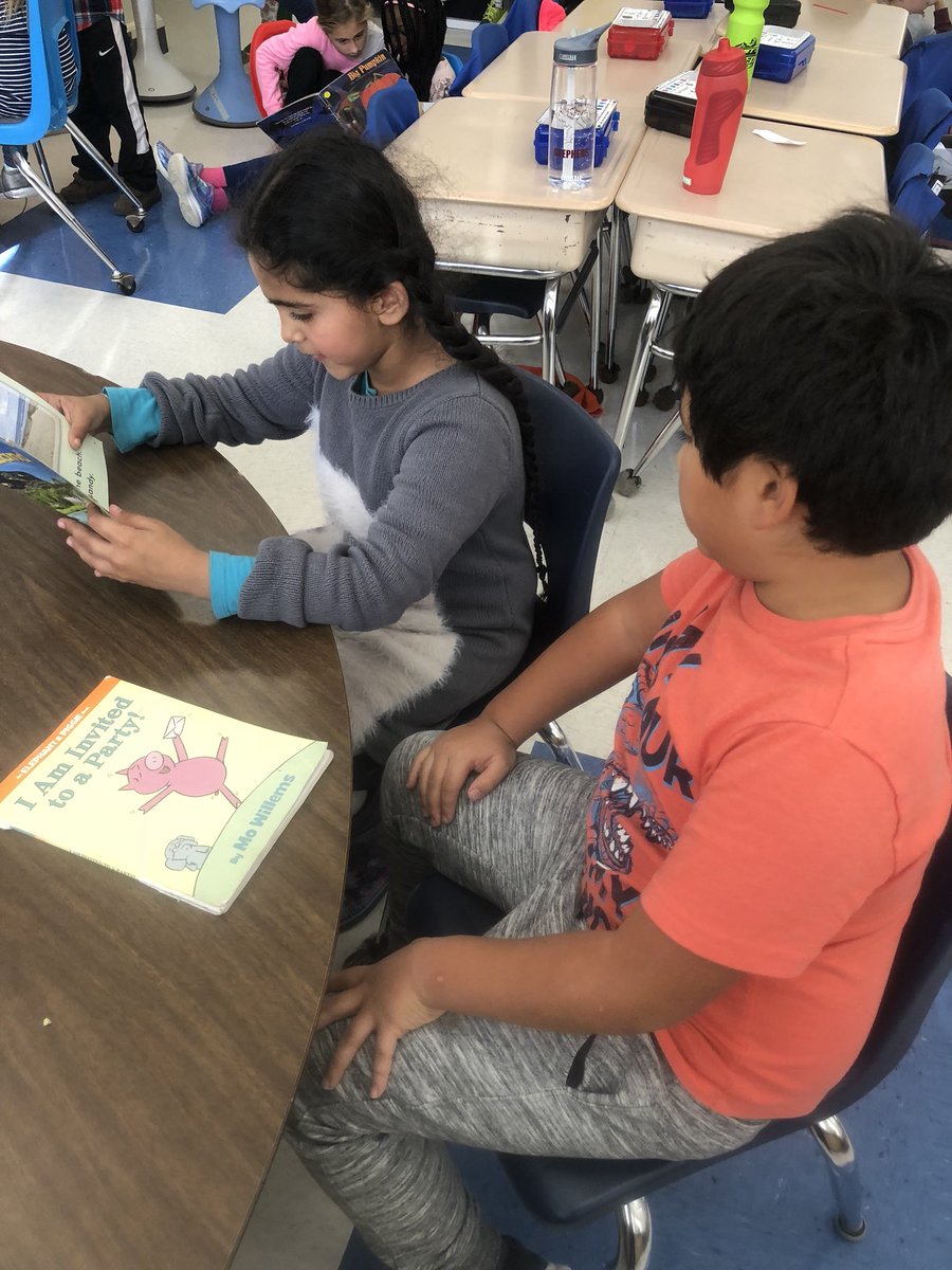 PileggiPirates's tweet photo. We had such fun reading with @CutterClassroom Friends for our first session of Book Buddies! #ltps #lesltps #lesreads https://t.co/jf9WCC0Nu3