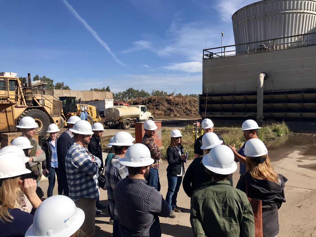 Happy National #BioEnergyDay! Dead trees, leftover building material & trimmings are used to make energy that feeds the electric grid. Removing woody debris helps keep forests healthy.🌲 A diversity of energy options are required to fuel 40 million Californians. #powerineverybody