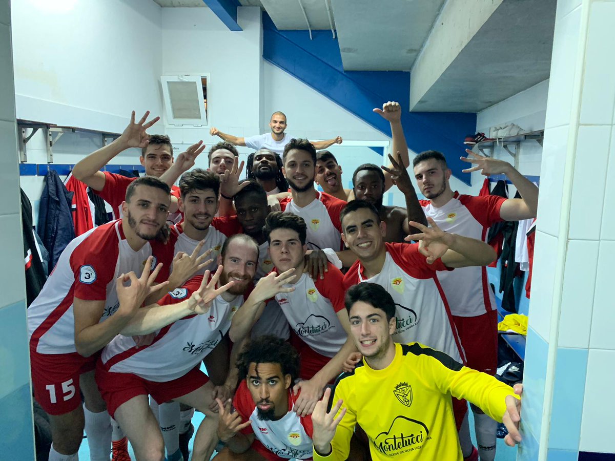 MartosClubDptv's tweet image. 🙌Y ya son 3 victorias consecutivas🙌

❤️POR VOSOTROS.. 
🏞️POR NUESTRO PUEBLO..
Y POR ESTE ESCUDO.. 🔴⚪

#JuntoSomosMasFuertes 👏