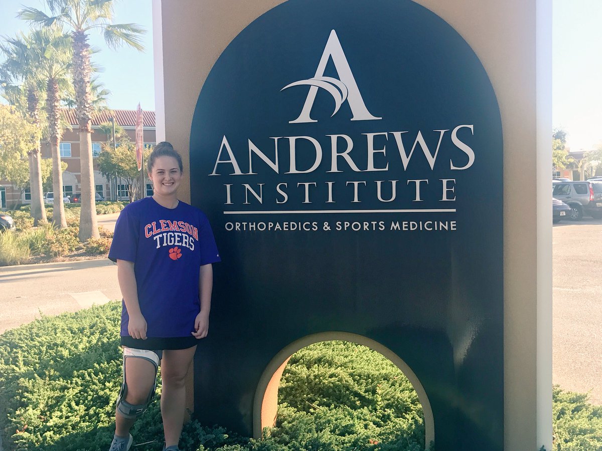 halee_duncan's tweet photo. i posted this everywhere lol.. but i wanna give a big shout out to my parents, coach, teammates, and Dr. Jordan. i couldn’t have made it through the most emotional and exhausting time of my life. YA GIRL CAN FINALLY PLAY AGAIN 🙏🏼 https://t.co/GylnrY6X9X