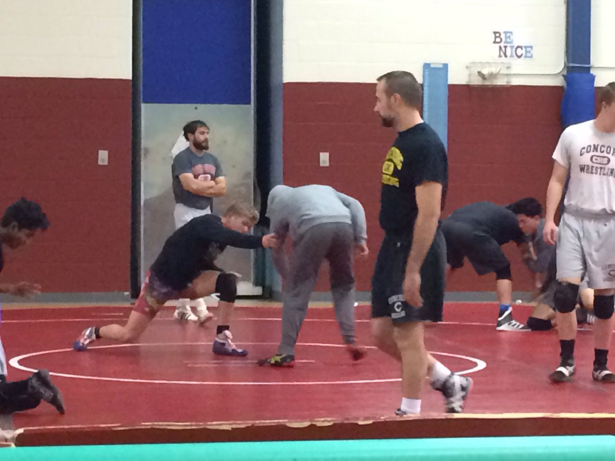 TSquare58NH's tweet photo. Last fall #LightningClub of the season.  The real stuff starts in a couple weeks! @TideWrestling @BlueDukeWrestle @momofboys0406 #brotherhood https://t.co/0HUfZylLfA