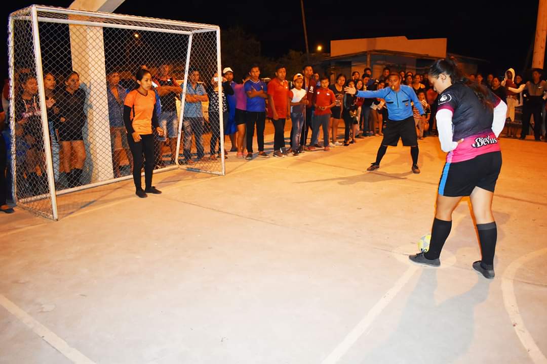 SantaElenaec1's tweet photo. Con el propósito de seguir impulsando el deporte en el pueblo #Santaelenense, el domingo 21 de octubre se clausuró el campeonato de fútbol masculino categoría Sub 16 en la comuna San Marcos.
#DionicioGonzabay
#AlcaldeDeObras
#EsTiempoEProgreso https://t.co/7p17VtP50Y