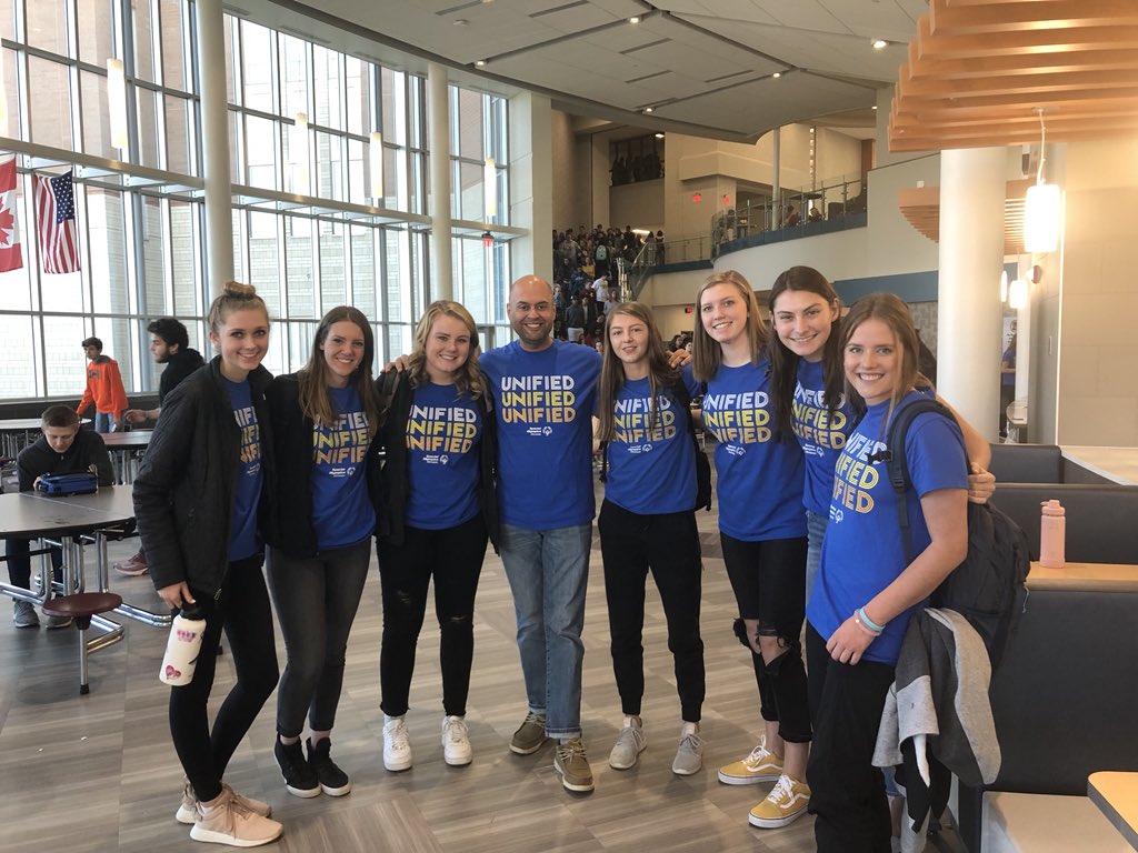 #UnityDay today at <a href="/WayzataHS/">Wayzata High School</a> with members of Club US pledging to show we are together against bullying and UNITED for kindness, acceptance and inclusion.