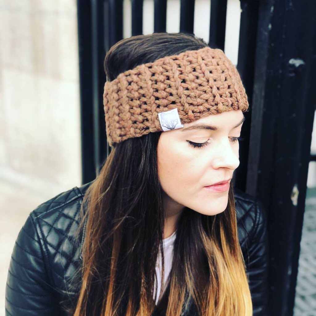HANDSOMEBADGER's tweet photo. ✨INTRODUCING✨
Our new LIMITED EDITION Hilke Headband has launched on our website.
Handmade from luxury merino and perfectly transeasonal - get yours while you can! 🖤

#knitwear #chunkyknits #handmade #sustainablefashion #ethicalfashion #madeinuk #londonfashion #soholondon https://t.co/fsWjjDAgEn