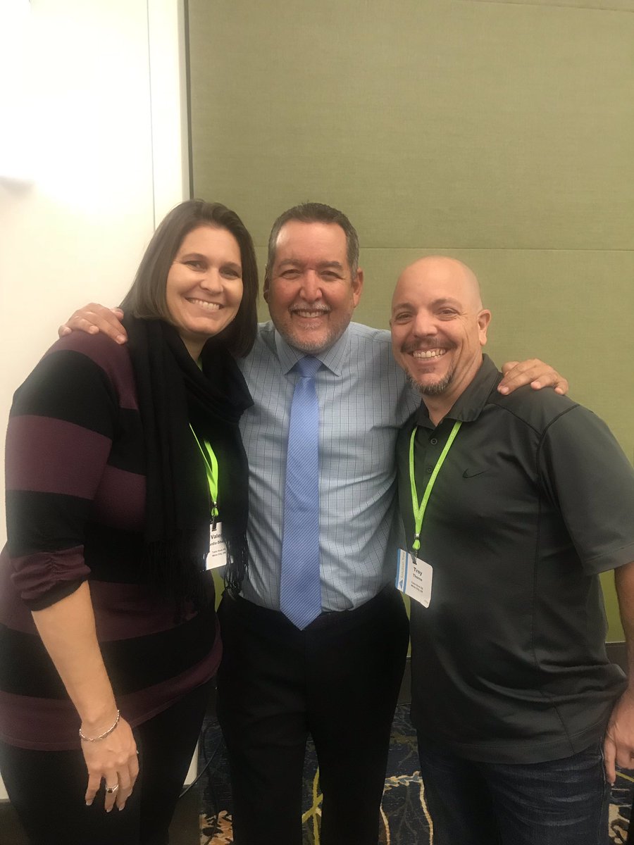 ThorneTroy's tweet photo. Awesome PLC learning with Mike Mattos. @epsd9 @mikemattos65 @nessalinn73 @valerieshehorn @DamianCrowson @cynda_rickert https://t.co/7SKSLQllkv
