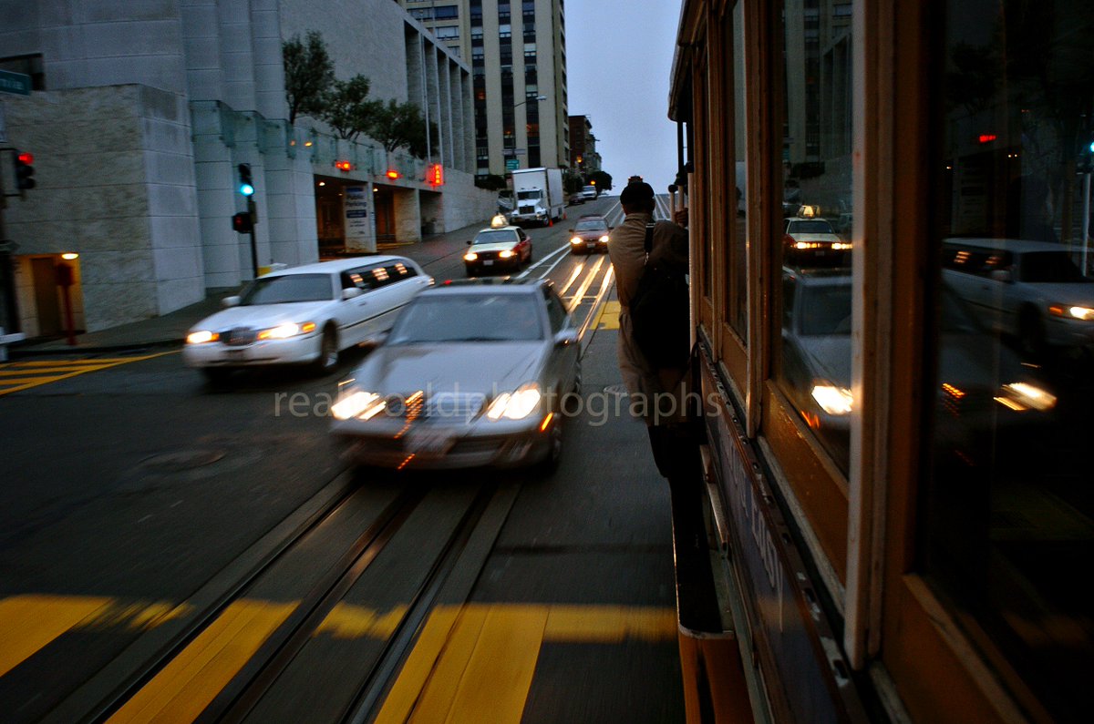 RealWorldImage's tweet photo. A man clutches on to a tram in San Francisco, California, USA. #California #travelphotography #realworldphotographs #SanFrancisco #garymoorephotography #USA #travel #photography #transportation #tram #people #palces #editorial #stock #images #weather #environment #SanFran #US https://t.co/4YDStKNnq4