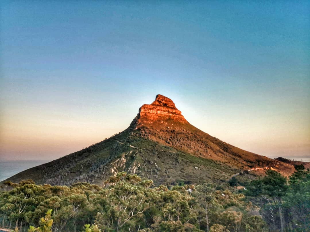 RISE AND SHINE! ✌️🙂 The weatherman predicts a stunner of a day, reaching a high of 32 degrees🌞

Have a great Thursday and share your pictures #lovecapetown

Pic via instagram.com/sputchie1/