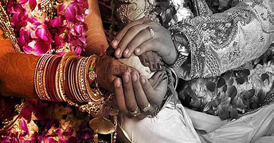 తల్లి చదివితేనే పిల్లాడికి పెళ్లి..! : sakshi.com/news/national/…
#InterCasteMarriages
#groom
#Literacy