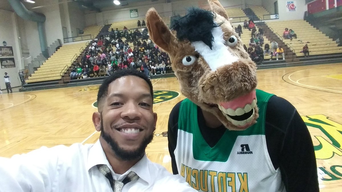 LEE G NEWS: Ain't Nothing But A 'Bred' Thang, bayyyybay! 
<a href="/KYSUAthletics/">KSU Thorobreds</a>

#LeeGNews #BredMadness #BredToWin 💛💚🏇🏿🏀