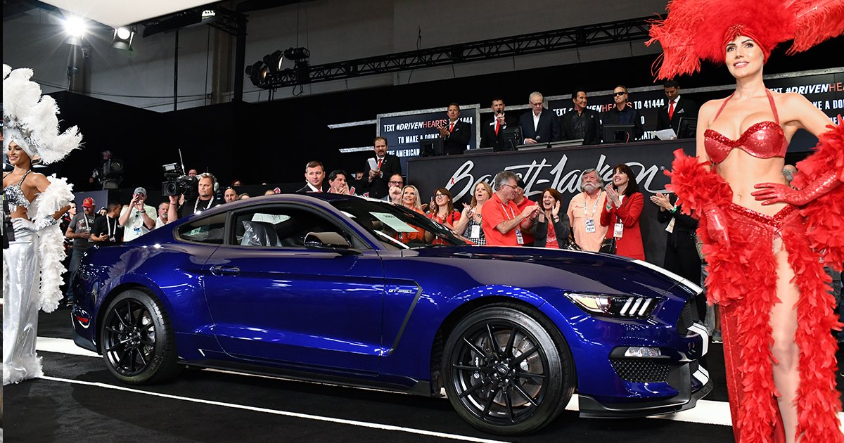 Barrett_Jackson's tweet photo. Viva Las Vegas! This 2015 @Ford Mustang Shelby GT350 in Deep Impact Blue Metallic and white Shelby racing stripe sold for $215,000 - 100% benefiting the @American_Heart Association. #DrivenHearts

Lot 3003: https://t.co/2EgYaigd3v https://t.co/o3V2YdBQRN