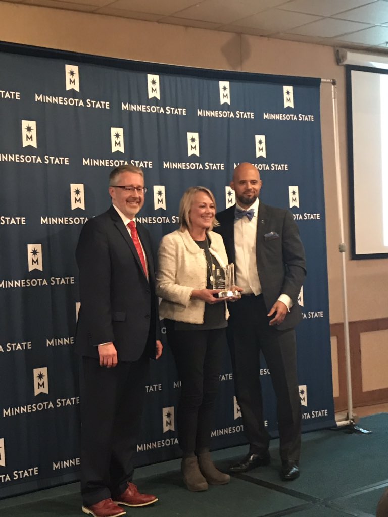 #MinnStateLeaders <a href="/MinnStateEdu/">Minnesota State</a> <a href="/LSC_Duluth/">LakeSuperiorCollege</a> Hanna is a role model as a leader!