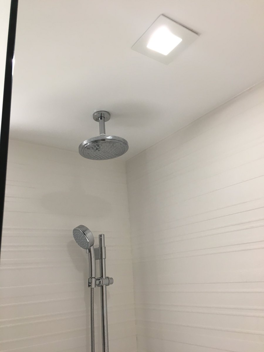 Jax_macky's tweet photo. When the hotel you booked your stay at knows you are coming!  
#CeilingShower
#TwitchCon2018 https://t.co/7QotzY5KXF