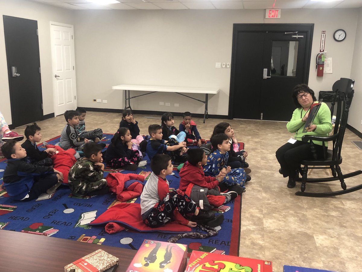 JaneAddamsSD89's tweet photo. Thanks again to @melroseparklib for hosting Mrs. Lewis’s 1st grade class. They had a great time! #happyreading #d89reads #japanthersread https://t.co/IS9mJRISpg
