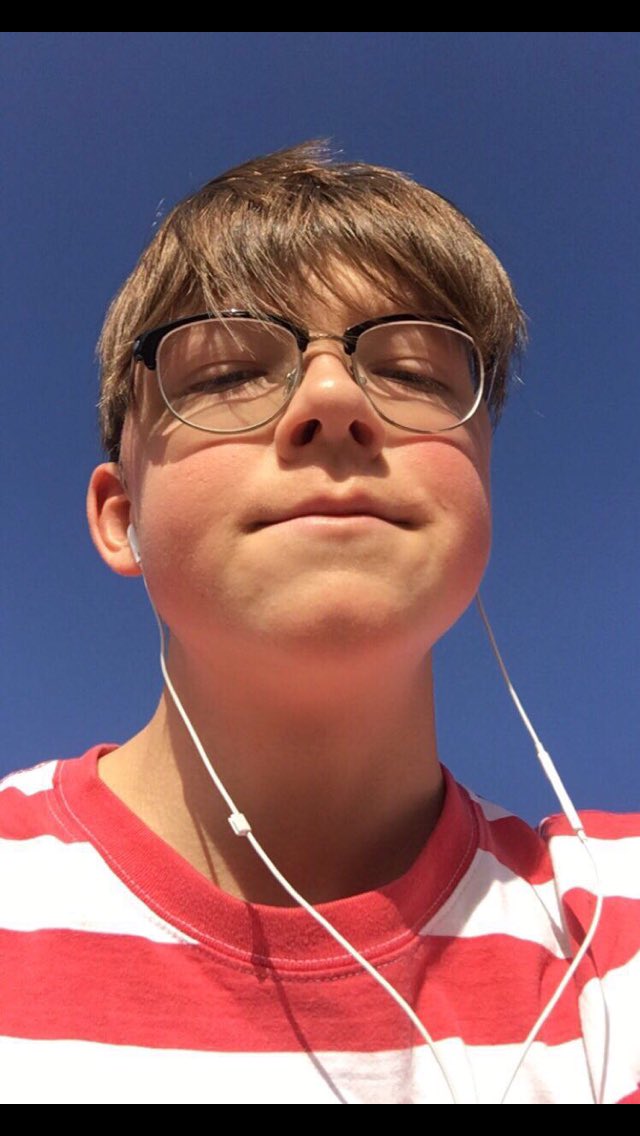 oesjanka's tweet photo. I hope y’all still praying for my friend somebody now stole his lips 😪 https://t.co/LqMepnWRHM