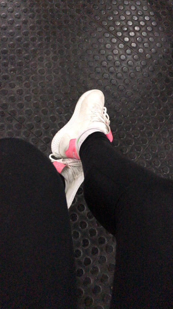 liradb's tweet image. #nãoqueromais #cansei #desisto