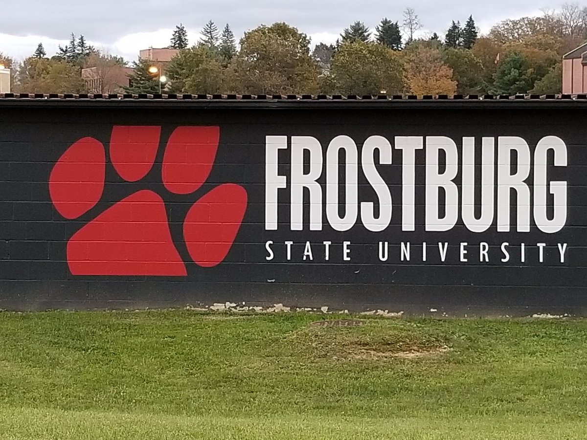 BobbyPetrocelli's tweet photo. Great teaming up with STATE FARM at FROSTBURG STATE UNIVERSITY!
#FSU
#theyoumattermovement
#teamYOUMATTER
#theYOUMATTERchallenge https://t.co/z7leJq3MLK