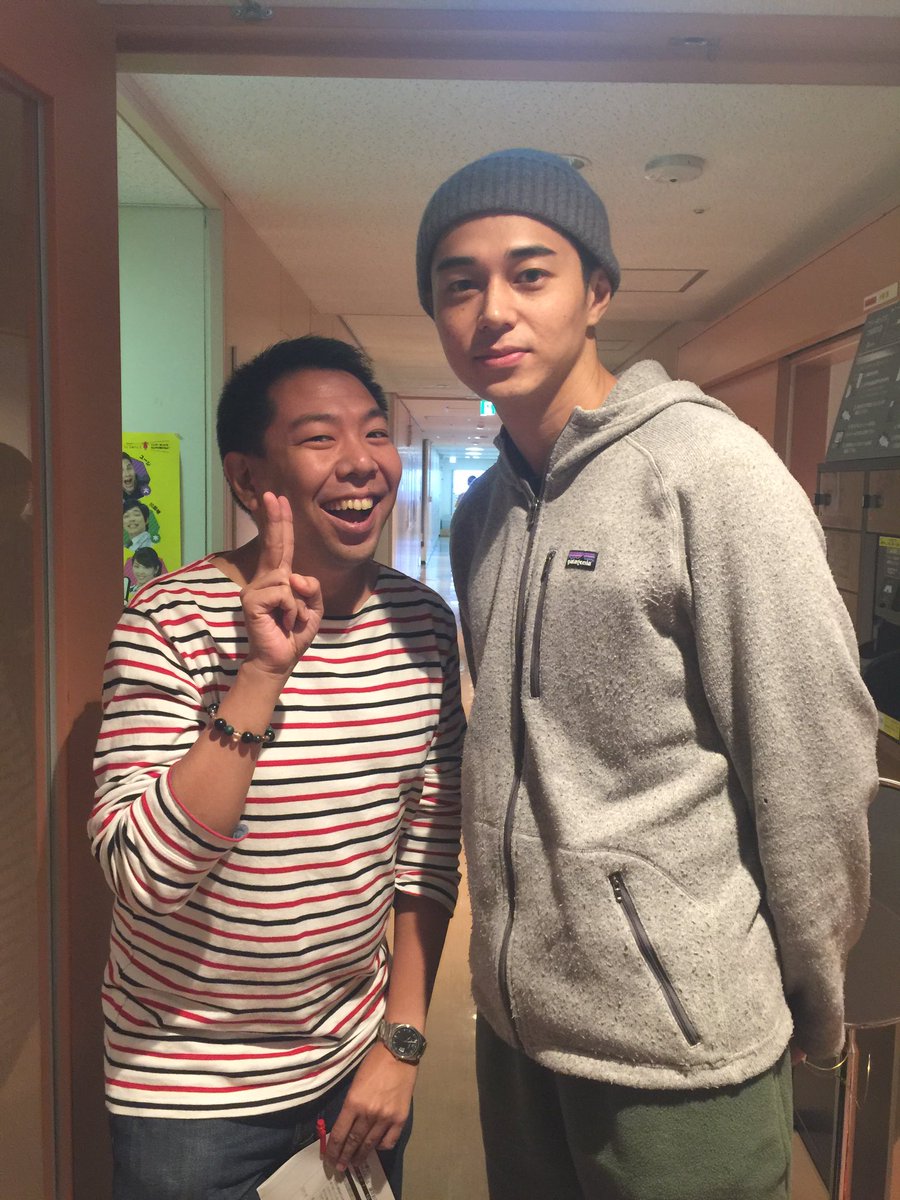 古今亭菊之丞 公式 Nhkラジオ すっぴん に インタビューゲストとしてご出演の東出昌大さんに こないだの 謝楽祭 出演の御礼を申し上げに もちろん 豊饒の海 観に行きますよー 隣は ひざウチ ふにオチ コーナー担当の オッペケペ