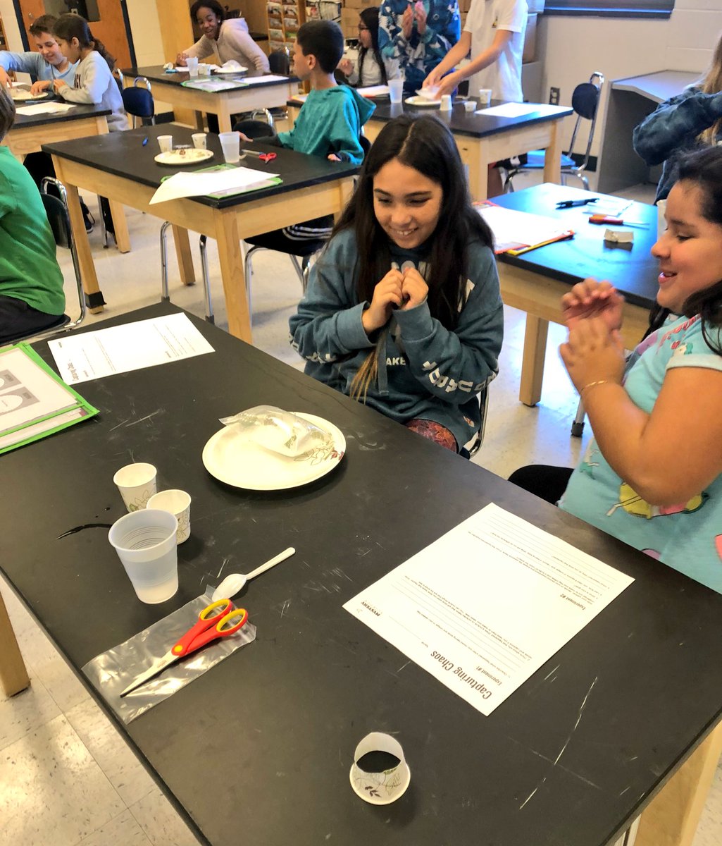 Krueger5134's tweet image. One of the best @MysterySci labs yet...Chemical reactions in a bag! #studentsuperengaged #observeandlearn @jenru12