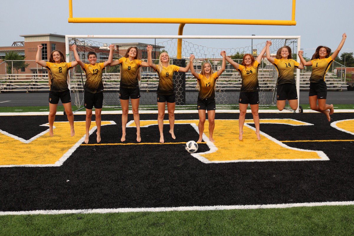 GirlsMontour's tweet photo. Bittersweet end to the season, but I couldn’t be more proud of these girls. Going to miss playing with all of these amazing seniors. These girls are family. These friendships won’t end with the season 🖤💛 What was the most important part? That we had fun. https://t.co/0wrVt3rCbS