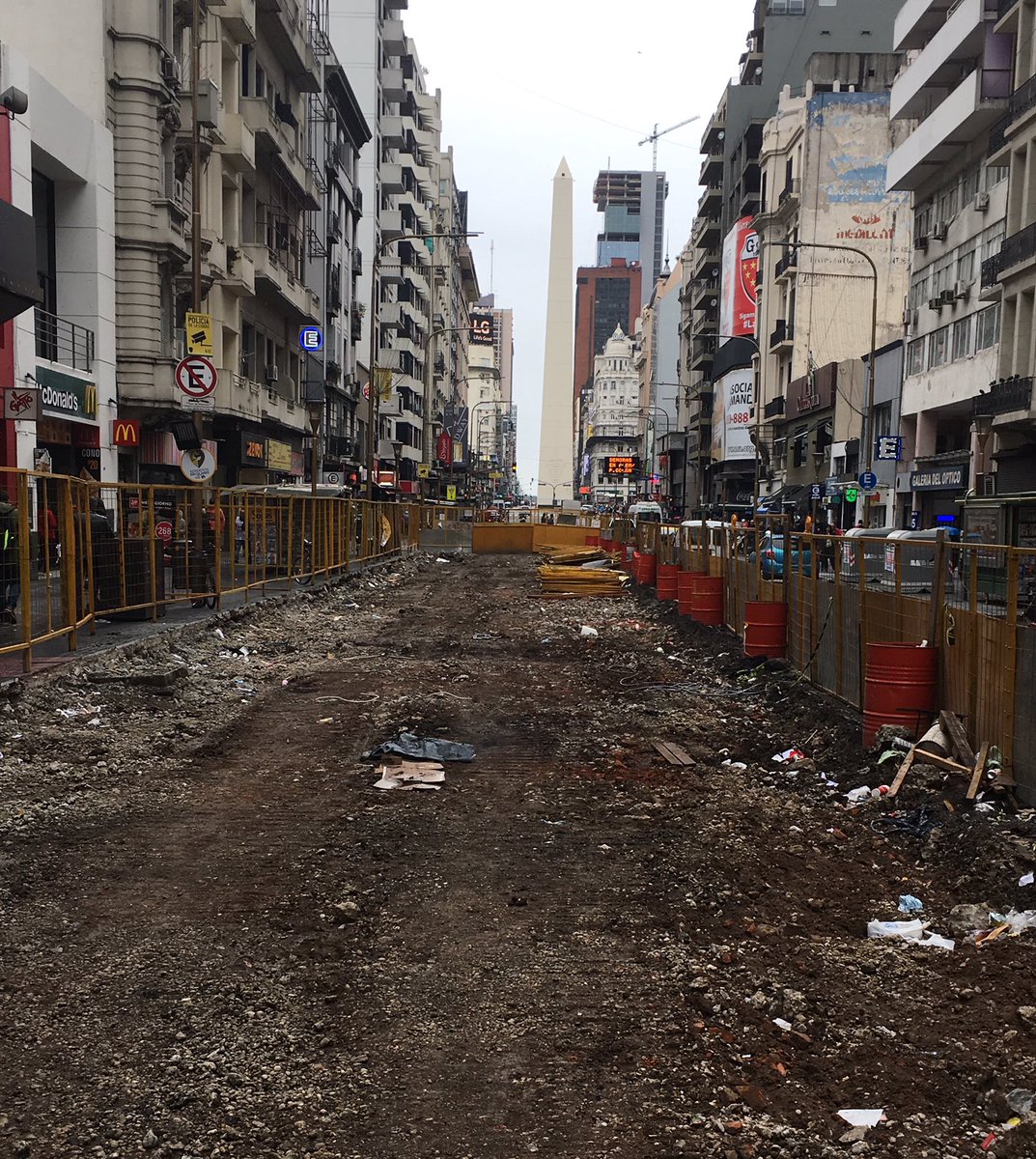 gabrielgriffi14's tweet photo. Avenida Corrientes-CABA, Argentina.
#RayoLarretizador
#TeamLeftShark https://t.co/vWyuvg9vpI