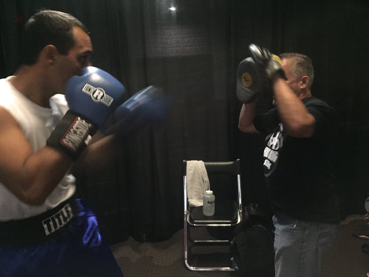 big_boxing's tweet photo. Warming up in the zone! Let’s be loud tonight! https://t.co/Qs4MlxdHRb