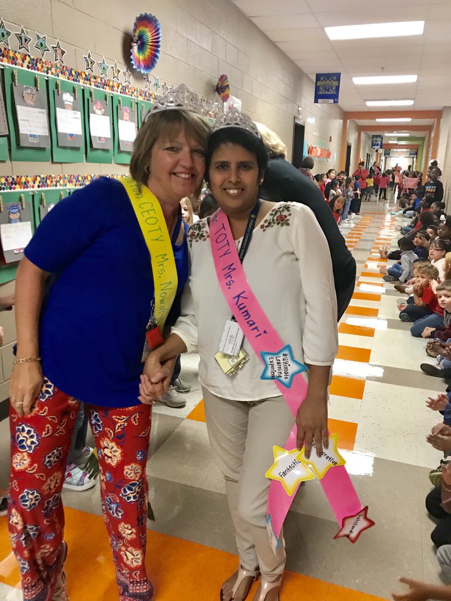 MsWrightIsRight's tweet photo. These women are so fabulous! Congratulations TOTY and CEOTY!#UltimateLearningExperience @MabletonES https://t.co/lLk1S7iGpy