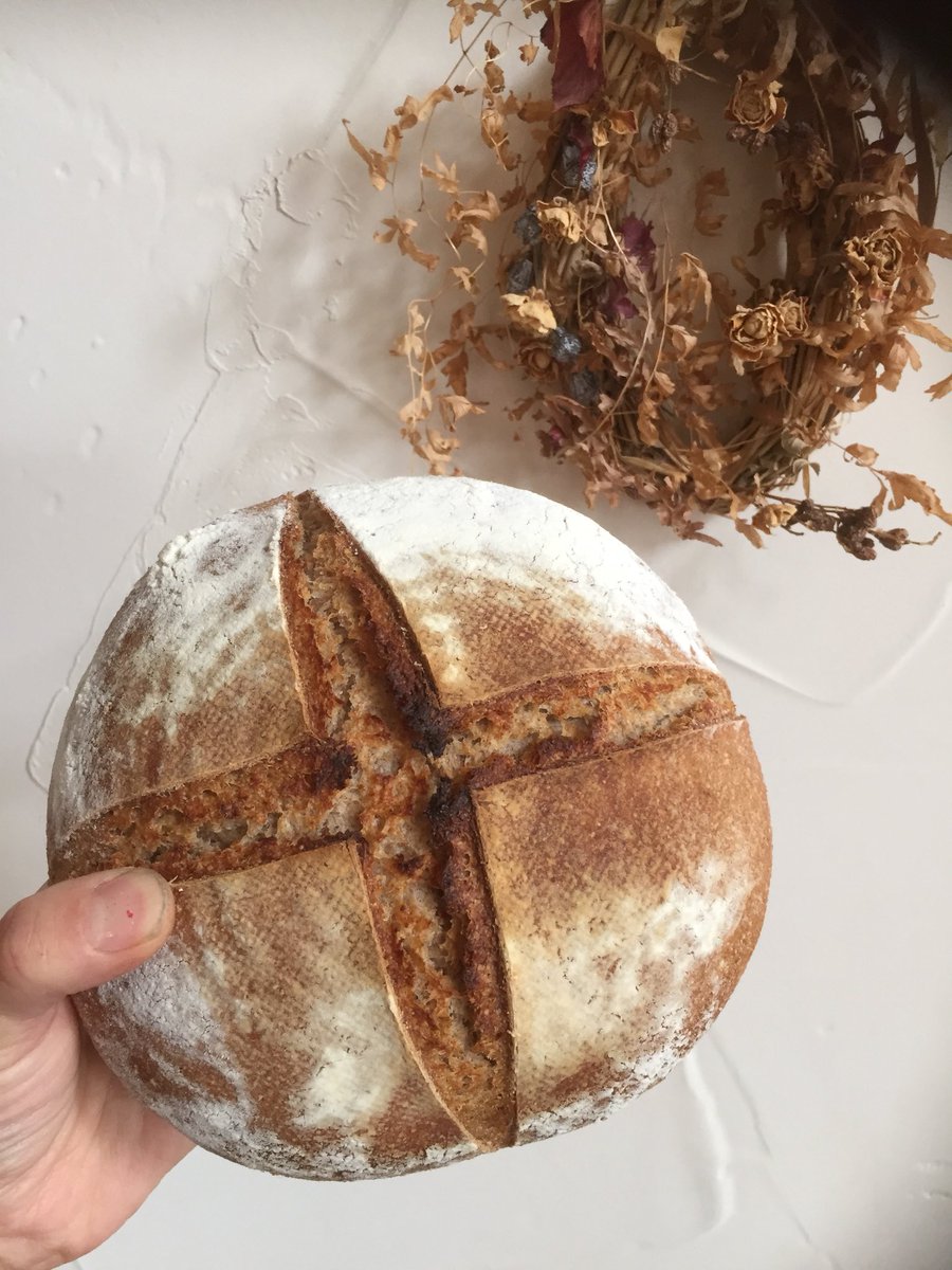 naonao4288's tweet image. お初ライサワー種で田舎パン作りました。
ライ麦美味しい。#Landbrot #yummy #homebread #homebeaker #Bread #サワードゥ #ラントブロート #お初ライサワー
