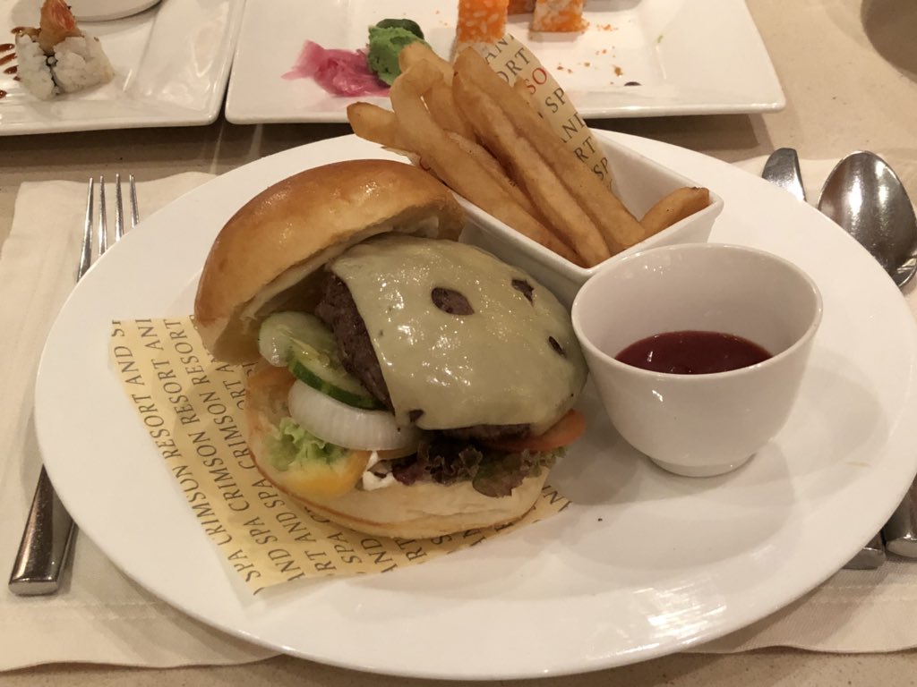ryota_tsuboi's tweet photo. #cebu 10/16
#dinner🍽👏👏は #crimson
セブ島の五つ星ホテル【crimson mactan cebu】restaurant!!
#ibizabeachclub #cebu #cebuphilippines #cebuisland #cebueats #cebufood #cebutravel #cebu2018 #lapulapu #セブ #セブ島 #ラプラプシティ #熊谷 #kumagaya #酒クズ https://t.co/oNahaPwifq