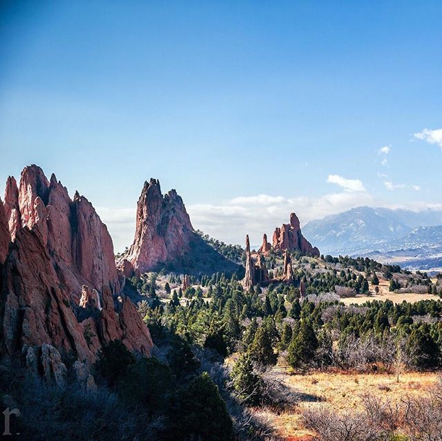 bellusphoto's tweet photo. Well now to find the Bakery of the Gods!
#canonusa #teamcanon #cpfeatureme #bringit #canonwhatelse #bellusphoto #originalphotography #colorado #instacolorado #gardenofthegods #coloradomountains #coloradoliving #coloradolandscapes #traveladdicted #travelw… https://t.co/VhAZGAgu7m https://t.co/I1DVhPV9dV
