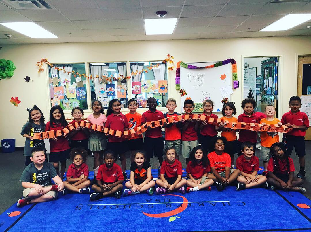 RenTradition's tweet photo. #TRAD students & staff made their voices heard today by standing against bullying & celebrating Unity Day! π§‘π§‘π§‘#unityday #choosekindness #bulldogsagainstbullying #unityrings #acceptance #RCST https://t.co/K5rkETGYTL