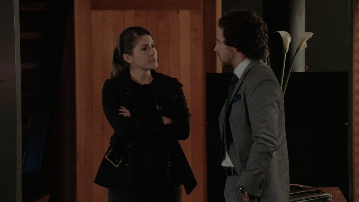 Evelyn parece una gacela indomable pero ella sabe que está a punto de caer... #LaLeyDelCorazón2 → goo.gl/d5h2gr