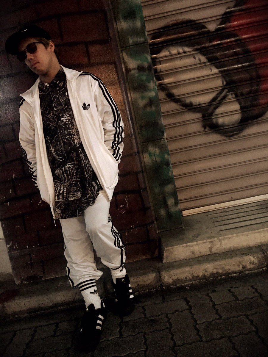 O Xrhsths Zakao Fischer S Sto Twitter 昨日のコーデ Stussy Cap サングラス 90s Adidas トラックジャケット 柄シャツ 90 Adidas トラックパンツ Adidas Superstar2 O Xrhsths Zakao Fischer S Sto Twitter 昨日のコーデ Stussy Cap サングラス 90s Adidas トラックジャケット 柄シャツ 90 Adidas トラックパンツ Adidas Superstar2