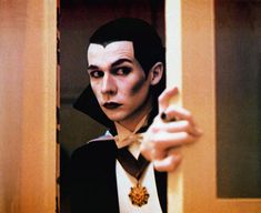 FADE TO BLACK (1980): Classic movie buff (and serious introvert) falls in love/lust with Marilyn Monroe-lookalike before cosplaying his favorite movie characters &amp; murdering people. Early slasher is reverent ode to cinema, both horror &amp; non-horror; Christopher sad but superb. 4/5