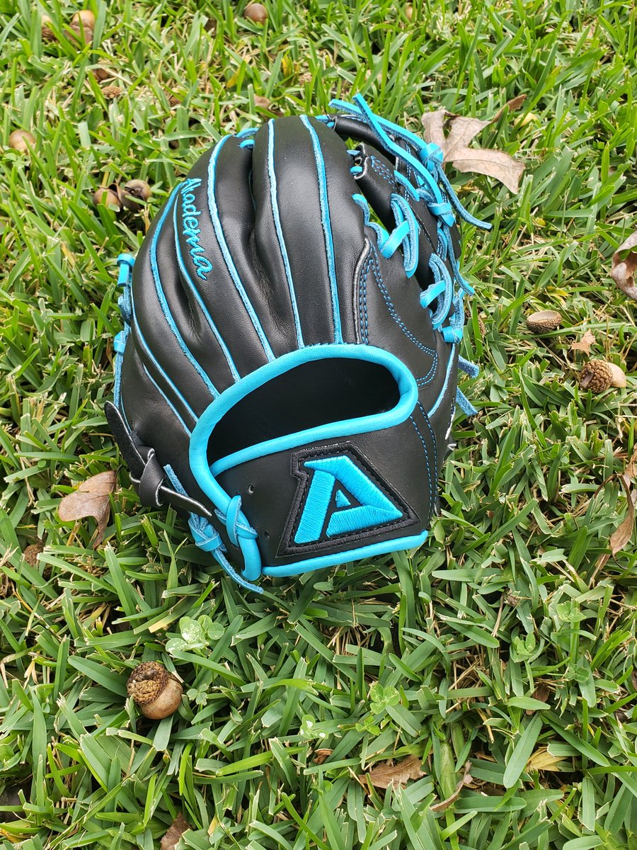 AcademyCmp's tweet photo. Hmmm look what we got in the mail today!!!!!! Our guys are going to love their custom Akadema Torino. https://t.co/QIqtvmGAYW