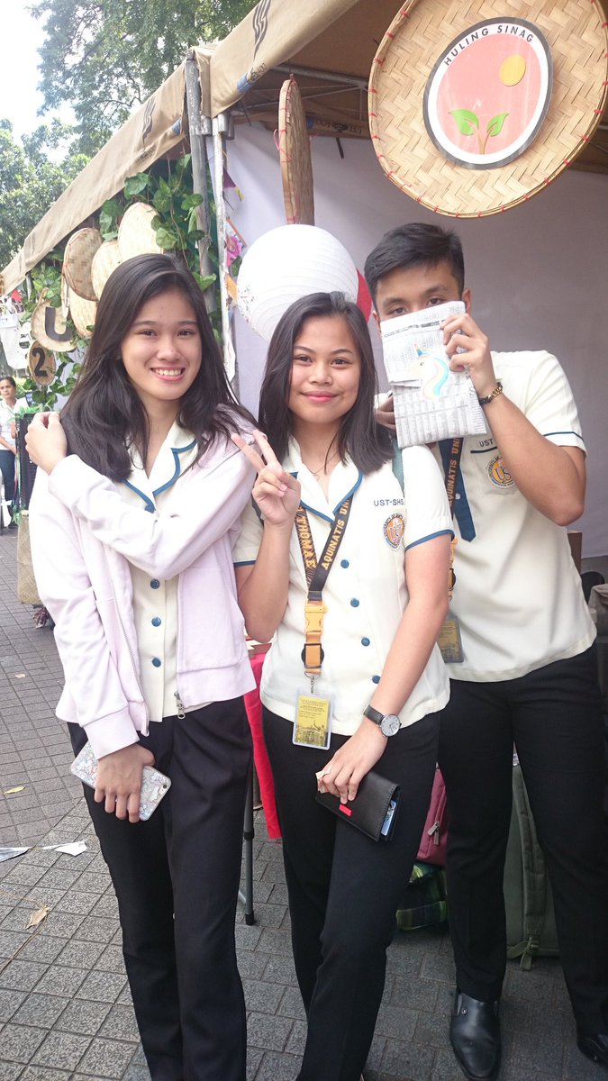 FiertePH's tweet photo. 🌈 Thank you for dropping by, @danamendoza_x! 🌈

🌟 GRAB YOUR PRIDE-TASTIC SHIRTS NOW! DM US FOR PRE-ORDERS. 

#Luntian2018 https://t.co/ihHsvzKUZB