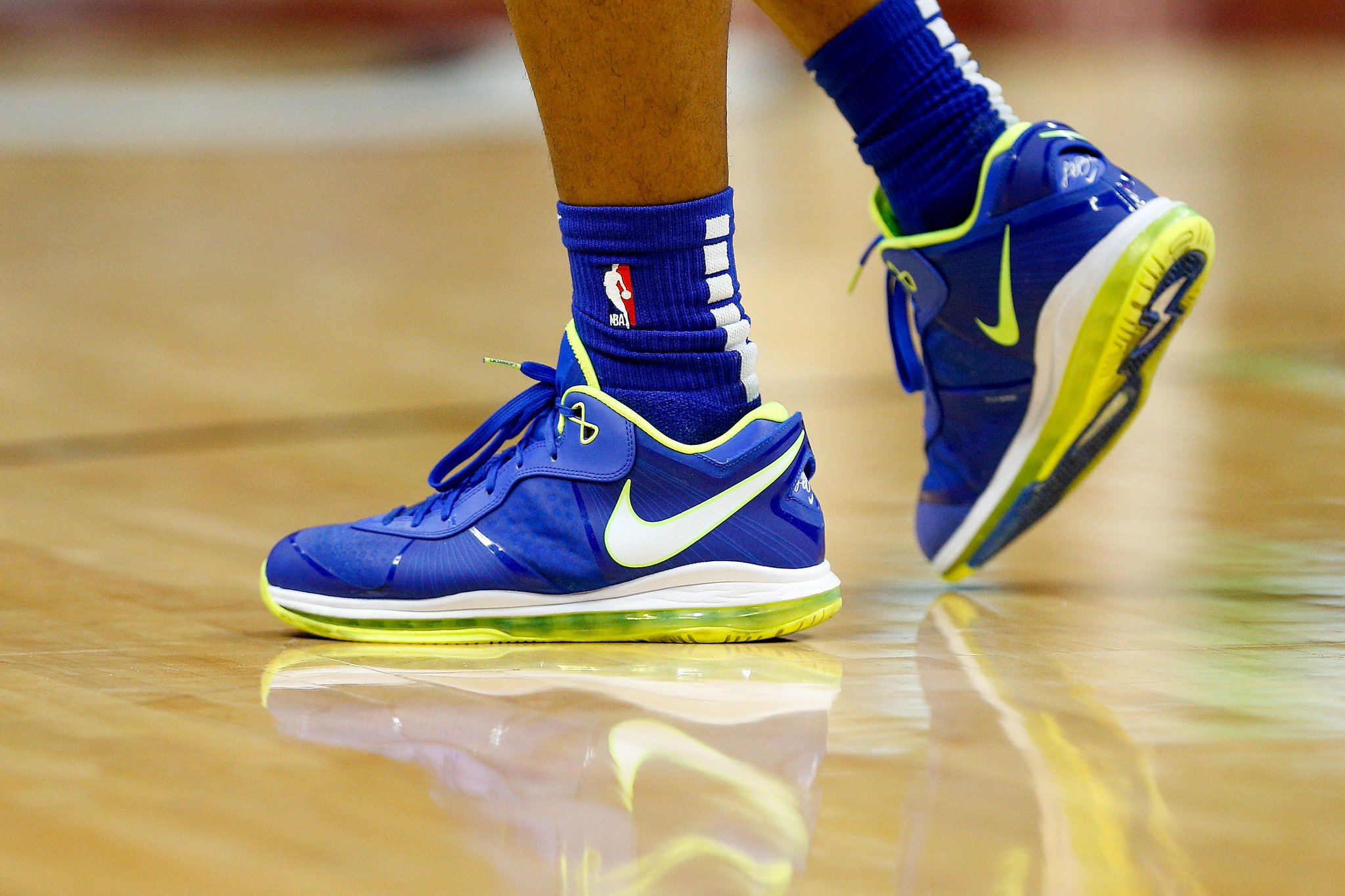 Lebron low shop sprite