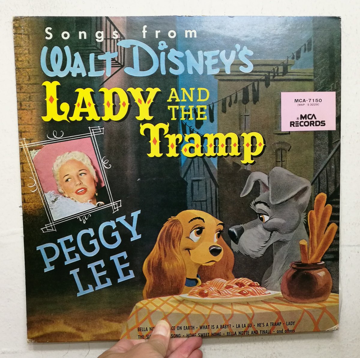 サウンドパック本店 中古レコード Cd 今日パスタジャケ 今日10月25日は世界パスタデーということで ペギー リー 55年のアルバム Lady And The Tramp 同年に公開されたディズニーアニメ わんわん物語 の本編でも歌を担当しているだけでなく