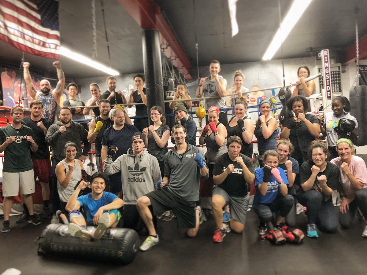STCboxing's tweet photo. Tuesday vibes at STC 👊🏻 Bring out your inner Boxer 🥊 #poundforpound #boxing #technique #strength #conditioning #mobility #training #hardwork #fitness #kettlebell #sweat #bodyweight #stcboxing #sorabellatrainingcenter #groupclasses #fitness #waltham #bettereveryday https://t.co/IdjhE0UysW