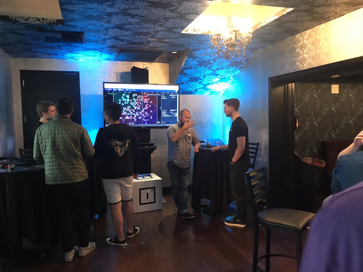 infalliblecode's tweet image. Had an awesome time at the happy hour hosted by @Improbableio #spatialos #UniteLA