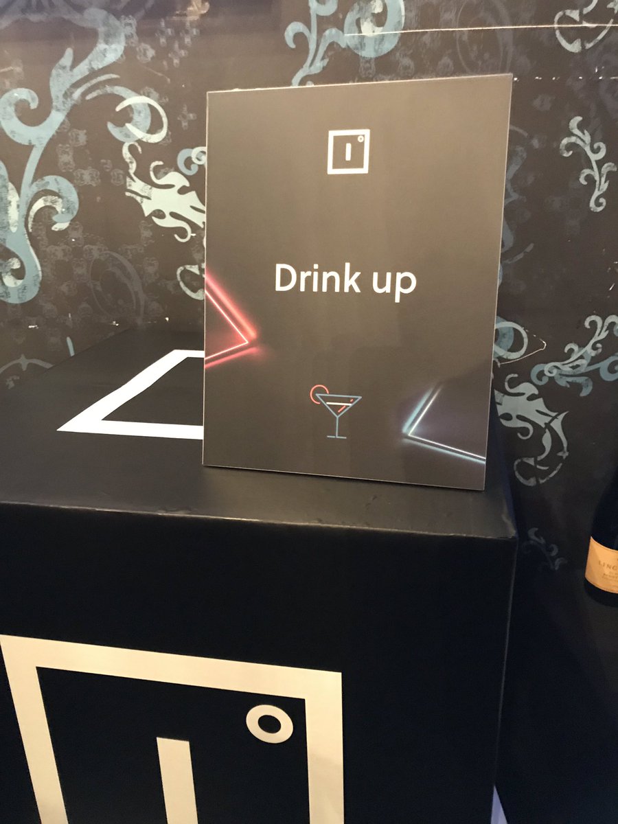 infalliblecode's tweet image. Had an awesome time at the happy hour hosted by @Improbableio #spatialos #UniteLA