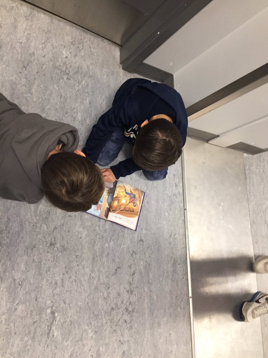 norminton5dn's tweet photo. Buddy reading and presenting our buddies with their “Super Reader” certificates today! @Lerbekmo2 #whfelementary #eipsteaches #eipsreads https://t.co/Eny4HtniBv