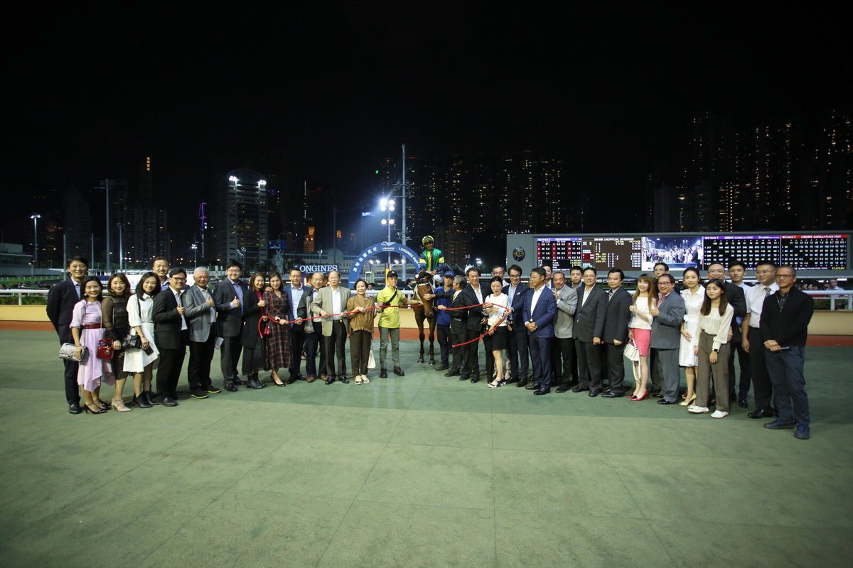 After the win of Jomo last Friday at Kranji, Blitzing shown great speed and courage to win last night at Happy Valley for Team Blizzard and UpperBloodstock!   #UpperBloodstock #Team Blizzard #Blitzing
