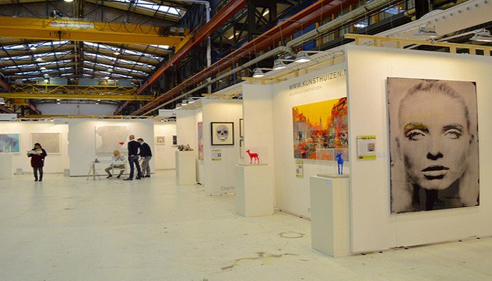 MissYvy's tweet image. De @AAFNETHERLANDS is de plek om verliefd te worden op #kunst! In de @kromhouthal zijn er naast duizenden kunstwerken, ook Art Walks, Art Talks en natuurlijk lekkere hapjes &amp;amp; drankjes in het bar &amp;amp; restraurant bit.ly/2D5mcVz