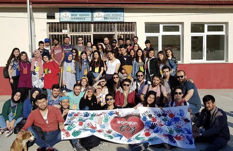 SamsunTOG's tweet photo. Güne güzel, sımsıcak bir fotograf ile başlayalım dedikk💞☺️ Asütogla geçen yıl ki mektup arkadaşlığımız sonucu gerçekleştirme kararı aldığımız ataktan bir tb yapalımm🐣 https://t.co/pf3C34luUw
