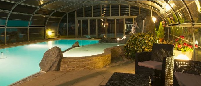 Proche du parc aquatique l’abri haut de Joseph près de Tarbes offre une véritable pièce à vivre. La piscine entre dans une nouvelle dimension. 
Découvrez l’abri haut de Joseph et ses multiples usages : mag.abrisud.com/piece-de-vie-d… …
#jardin #maison #piscine #extérieure